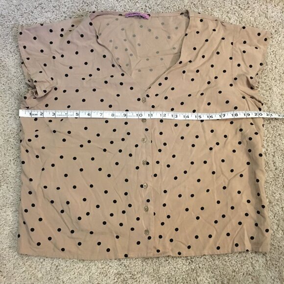 NWOT Rockabilly Polka Dot Flutter Cap Sleeve Button Up Blouse - Picture 12 of 15